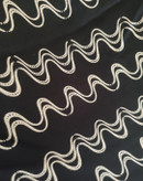 مشکی با طرح پر سفید