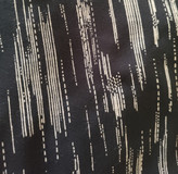 مشکی با طرح پر سفید